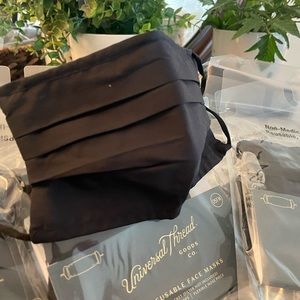 Box of Masks Universal thread  100% cotton cloth 46 black  w/filter pocket